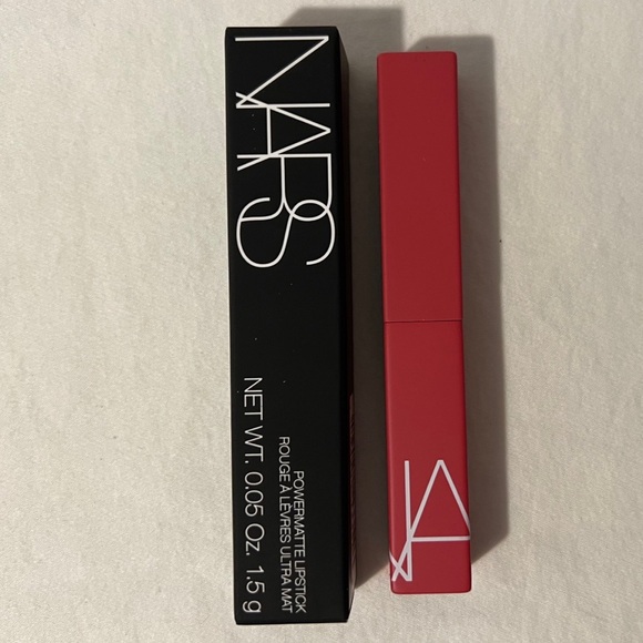 💋NIB💋 NARS ✨American Woman✨ Powermatte Long-Lasting Lipstick- a Dusty Rose shade - Picture 2 of 9